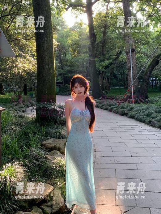 尤果网-莉恩 尤果网 - 莉恩的粉色旅程:精美福利图片,呈现无限性感魅力!.txt