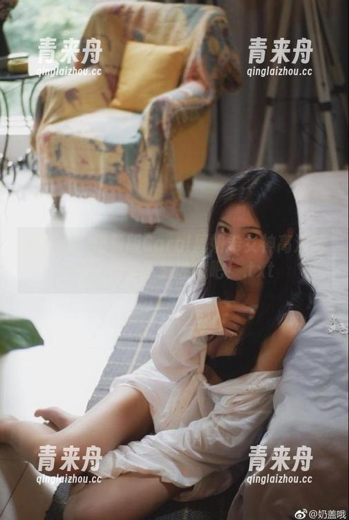 尤蜜荟 - 限量版Carol周妍希女神高清写真，马上下载收藏吧！.txt