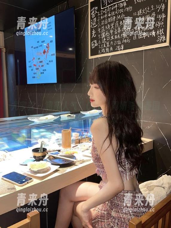 尤蜜荟 - 超高人气！Carol周妍希的泰国旅拍作品，现在免费获取！.txt