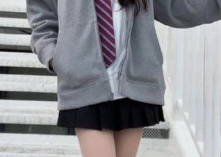 尤蜜荟 – 最新图库上线！Emily顾奈奈酱的镂空画面让你目不转睛的写真大作！.txt