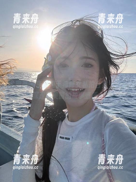 尤蜜荟-周于希 尤蜜荟 - 享受周于希修女私拍合集,传递出深邃而美丽的故事情感.txt