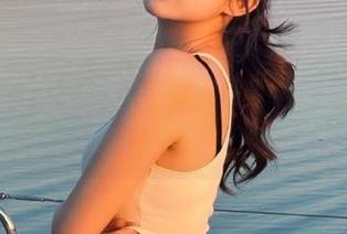 尤蜜荟 – 最新果儿Victoria和服写真合集，记录下那些温暖而又浪漫的瞬间.txt