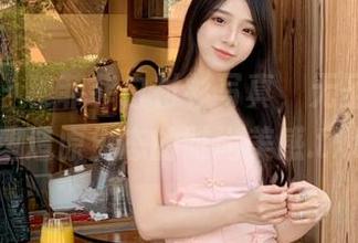 尤蜜荟 – 穆菲菲白衬衫写真，无圣光套图塑造原生态的时尚美感.txt