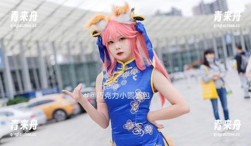 巧克力小圆面包 精选原图展示巧克力小圆面包泳衣的独特风格,夏日清新感十足.txt