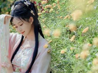 年年Nnian甜心独家高清图包，完美记录下她追寻甜蜜梦想的每一刻时光！.txt