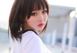 您的蛋蛋制服套图，展现无圣光下的别样风情与美感。.txt