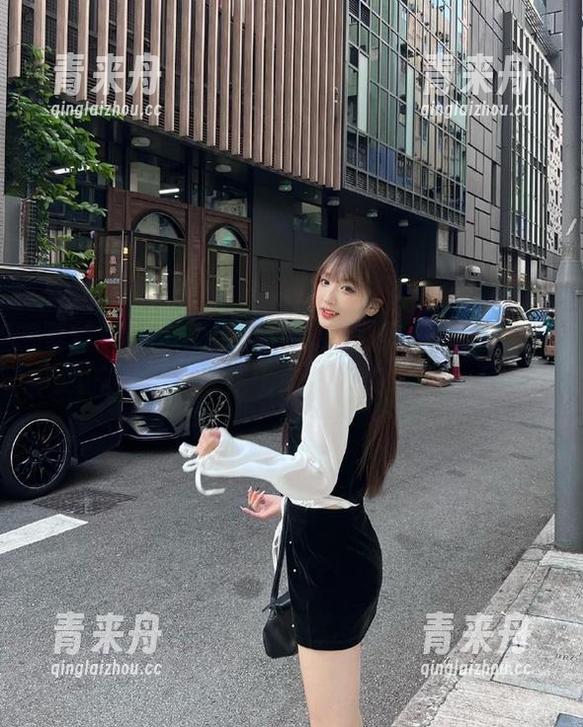 慕丝女郎 - 南南空姐私房图集：这不是普通的图集，这是飞向心灵的旅行！.txt