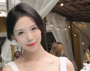 美丽盛典：欣赏抖娘利世旗袍作品原图与精选风格化呈现！.txt