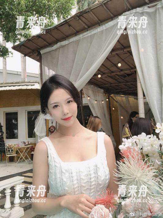 美丽盛典：欣赏抖娘利世旗袍作品原图与精选风格化呈现！.txt