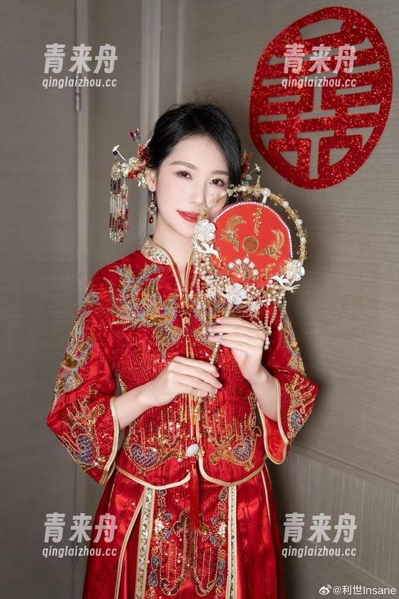 抖娘利世奶牛写真图册：每一张都讲述着乡村的故事与梦幻.txt