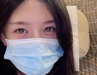 在抖娘利世的夜夜写真中，感受不期而遇的美与柔情.txt