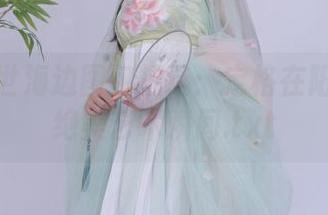 抖娘利世海边图包精选：定格在阳光下的绝美艺术瞬间.txt