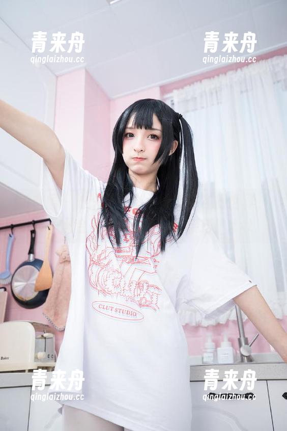 无敌哒小姨妈 微密圈 - 走进无敌哒小姨妈的礼服世界,看美图合集如何颠覆日常穿搭!.txt