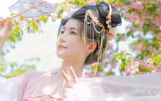 星澜想来杯珍珠奶茶的私拍丝袜之旅，撩人的完美套图等你欣赏.txt