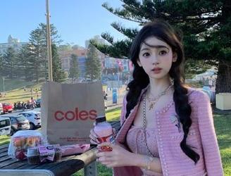 星颜社 – 最新图包发布：李若汐ci与和服的心灵对话，感受优雅与诗意.txt
