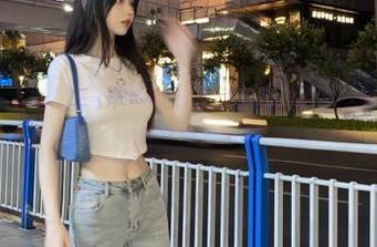 星颜社 – 王俪丁呀的夏日写真分享，仿佛把阳光和微风都带给你！.txt