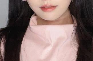 踏入“星黛鹿鹿i”的世界，欣赏她的苗疆蓝蝶套图，邂逅梦幻般的视觉盛宴！.txt