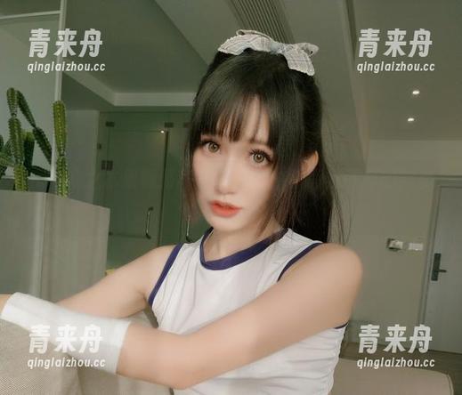 木之本果 探秘木之本果制服高清作品集:时尚与可爱的完美结合.txt