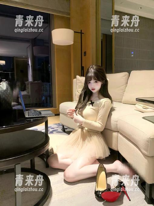 林子琳喵 微密圈 - 走进护士的世界,林子琳喵全套写真图片,带你领略不一样的生活与风采!.txt