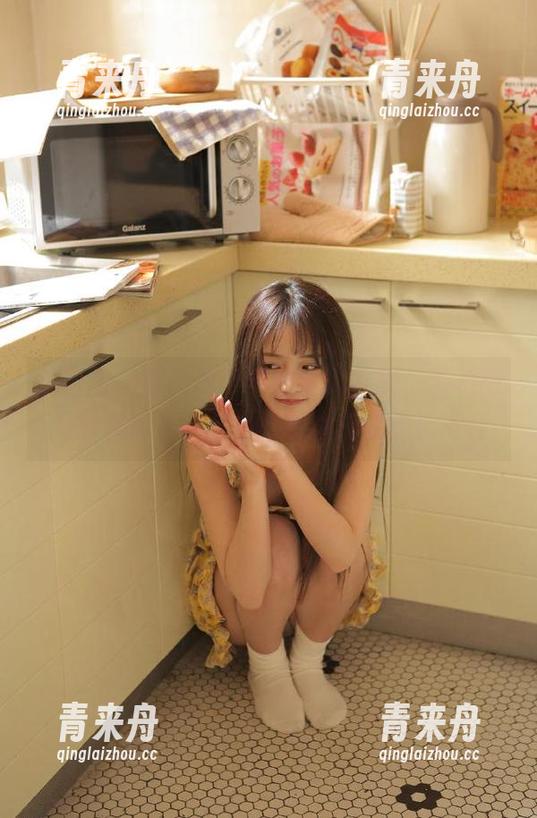 果团网 - 打造属于你的梦幻礼服，裴希西写真图库下载任你畅享优雅时刻！.txt