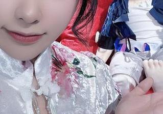 免费欣赏柘烟Zuken居家图包，感受她用镜头记录的生活点滴.txt