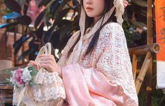 桜桃喵眼镜作品合集，最具创意的写真图片欣赏.txt