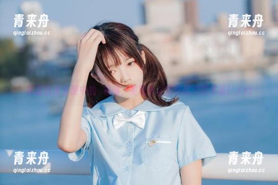 桜桃喵 在蓝白水手服中的桜桃喵,呈现令人惊艳的美图作品!.txt