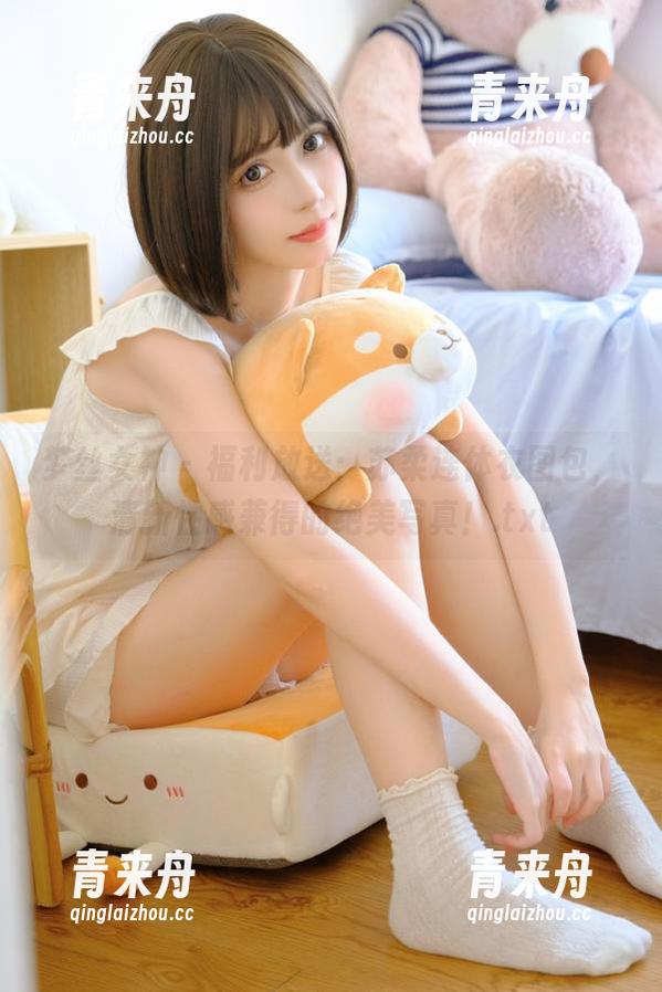 梦丝女神 - 福利放送：苏柔连体衣图包，清新性感兼得的绝美写真！.txt