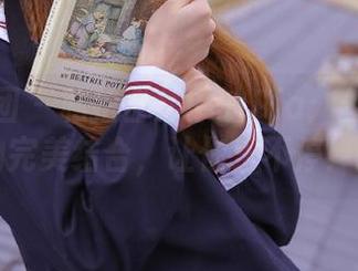 森萝财团 – 私拍合集中的Sia：丝袜与幽默的完美结合，让你乐不停！.txt