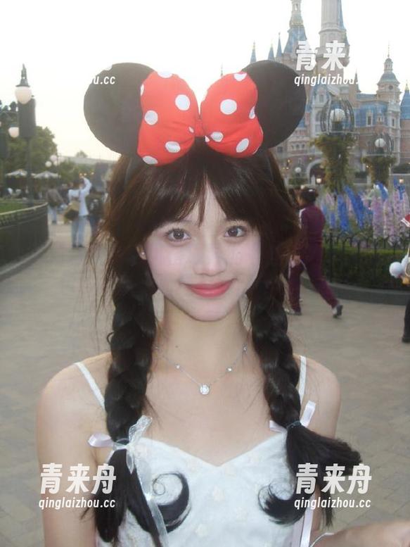 森萝财团 下载森萝财团风格迥异的《丝足火腿》图包,细腻画面让你陶醉不已!.txt