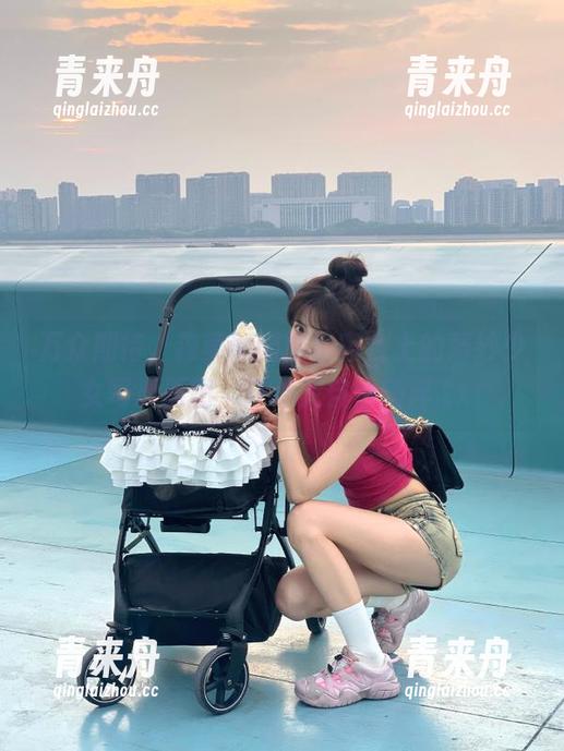 森萝财团 万众期待,森萝财团推出窗台上的薄纱少女写真原图,让心灵自由徜徉.txt