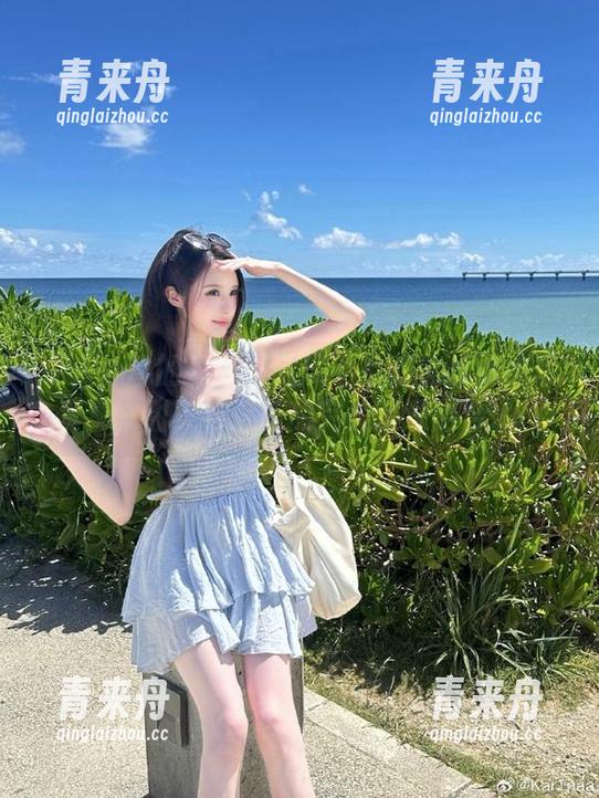 令人心动的森萝财团玩手机的黑丝妹妹写真集，甜美与魅惑的完美资源结合.txt