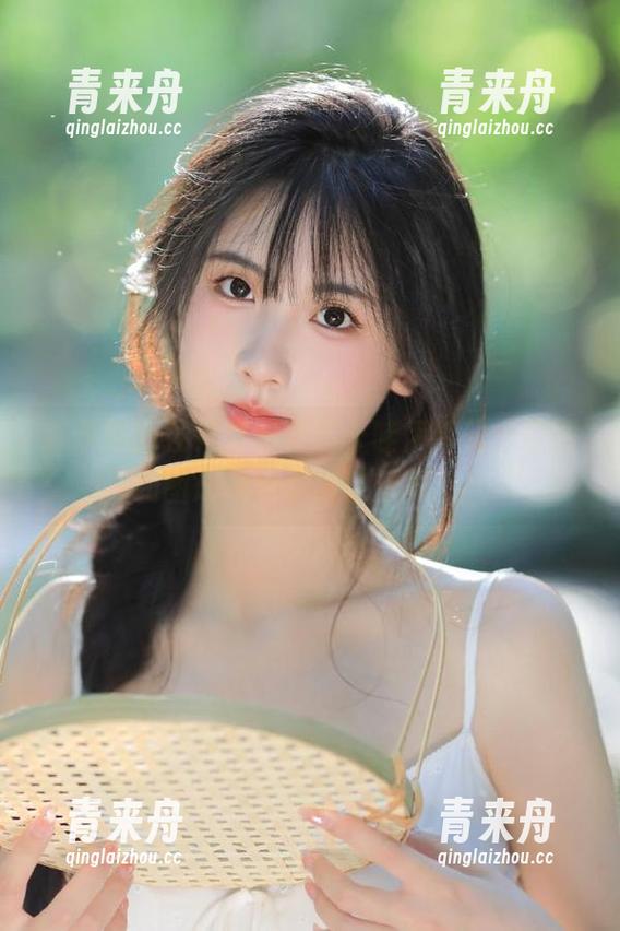 森萝财团强势推出粉红卡哇伊特辑，原图和图册绝对超出你想象.txt