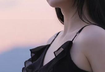 微密圈 – 不看后悔系列！楚楚不吃鱼的写真更新，蕾丝眼罩让她宛如女神！.txt