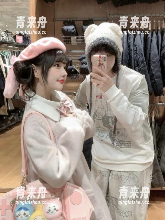 模范学院 - 探秘Abby王乔恩空姐私拍套图，带你领略空中女神的迷人风采！.txt
