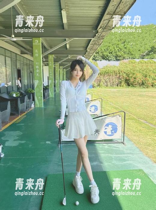 模范学院-星萌 模范学院 - 在“星萌黑白”的镜头下,感受黑白写真图片所传递的深邃与纯粹!.txt