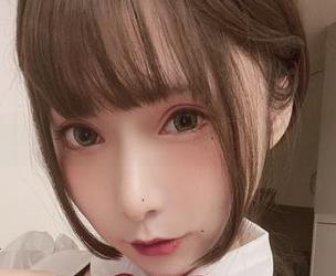 次屁啦的私人美图：小恶魔造型引领时尚风潮.txt
