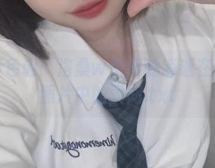 浪漫粉色调：洛桑w伊梓的消逝在美图和照片中的瞬间.txt