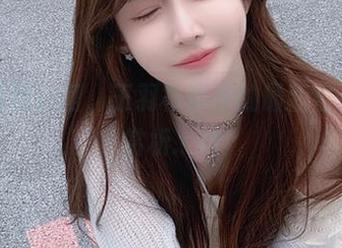 细腻透纱白裙，王羽杉带来的最新写真图集赏析.txt