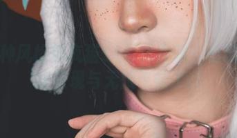 三十种风格的疯猫ss写真合集：白猫的多样表现与无限可能.txt
