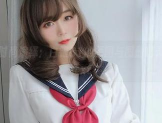 牛仔裤的时尚演绎：白银81的原图与图册记录精彩瞬间.txt