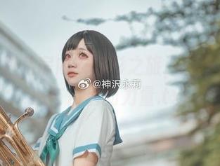 神沢永莉私房内衣摄影之旅，图片传递性感与自信的力量.txt