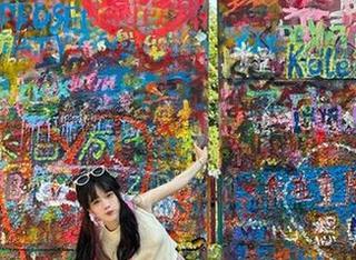 秀人网 – UU阿文灰丝写真高清原图分享，记录她独特的艺术魅力与视角.txt