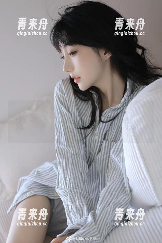 秀人网-优琪琪子yuki 秀人网 - 优琪琪子yuki眼镜写真全集在线欣赏,带你走进她的独特视界世界!.txt
