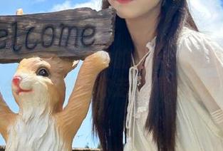 秀人网 – 时尚与个性的结合：刘婷婷短裙图片合集图册带你走入精彩世界.txt