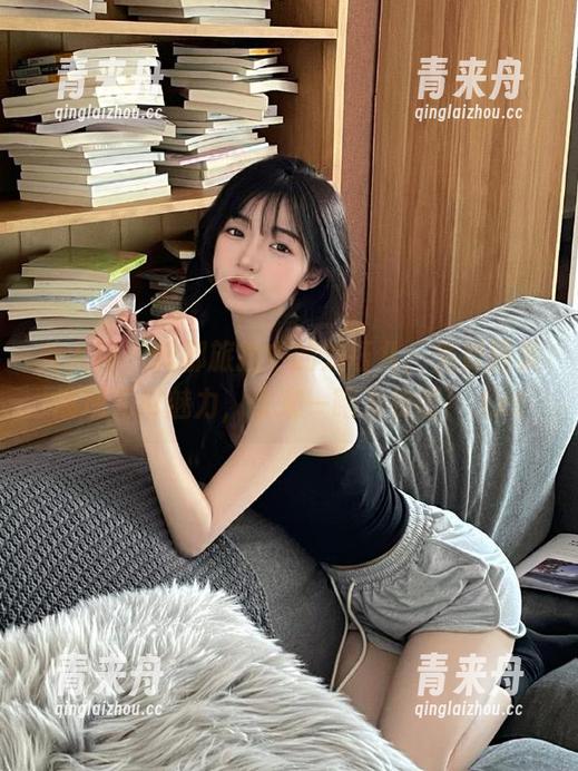 秀人网-刘钰儿 秀人网 - 成都旅拍中的刘钰儿,免费图集展现无尽魅力,快来一睹为快吧!.txt