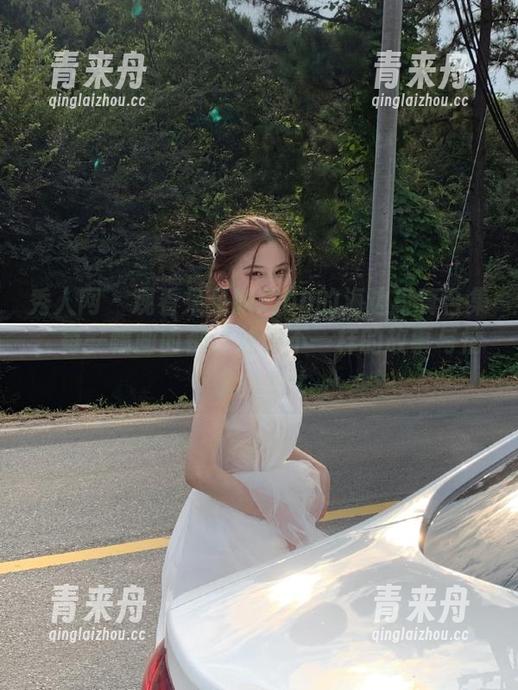秀人网-呆呆的瑞bb 秀人网 - 观看呆呆的瑞bb的海边写真合集,每一幅画面都讲述着不一样的故事与情感。.txt