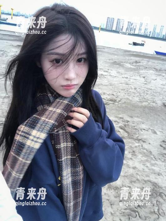 秀人网 - 奶芙乔乔的居家美图合集，捕捉生活中最真实的美丽瞬间.txt