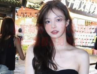 秀人网 – 媃柔定制图集：泳池边的曼妙身姿，每一帧都是绝美.txt