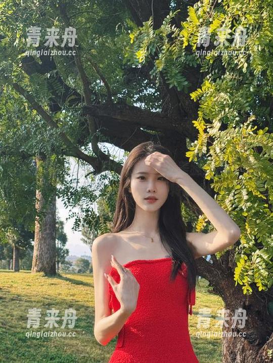 秀人网-安然 秀人网 - 安然展现魅惑网袜美腿:原图与精美图集,让人目不转睛.txt